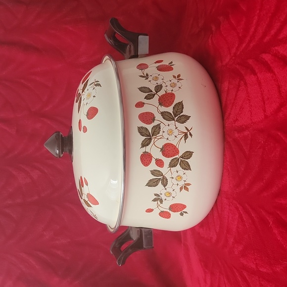 Sheffield Strawberries 'n Cream Pot 6 piece set - Picture 2 of 7